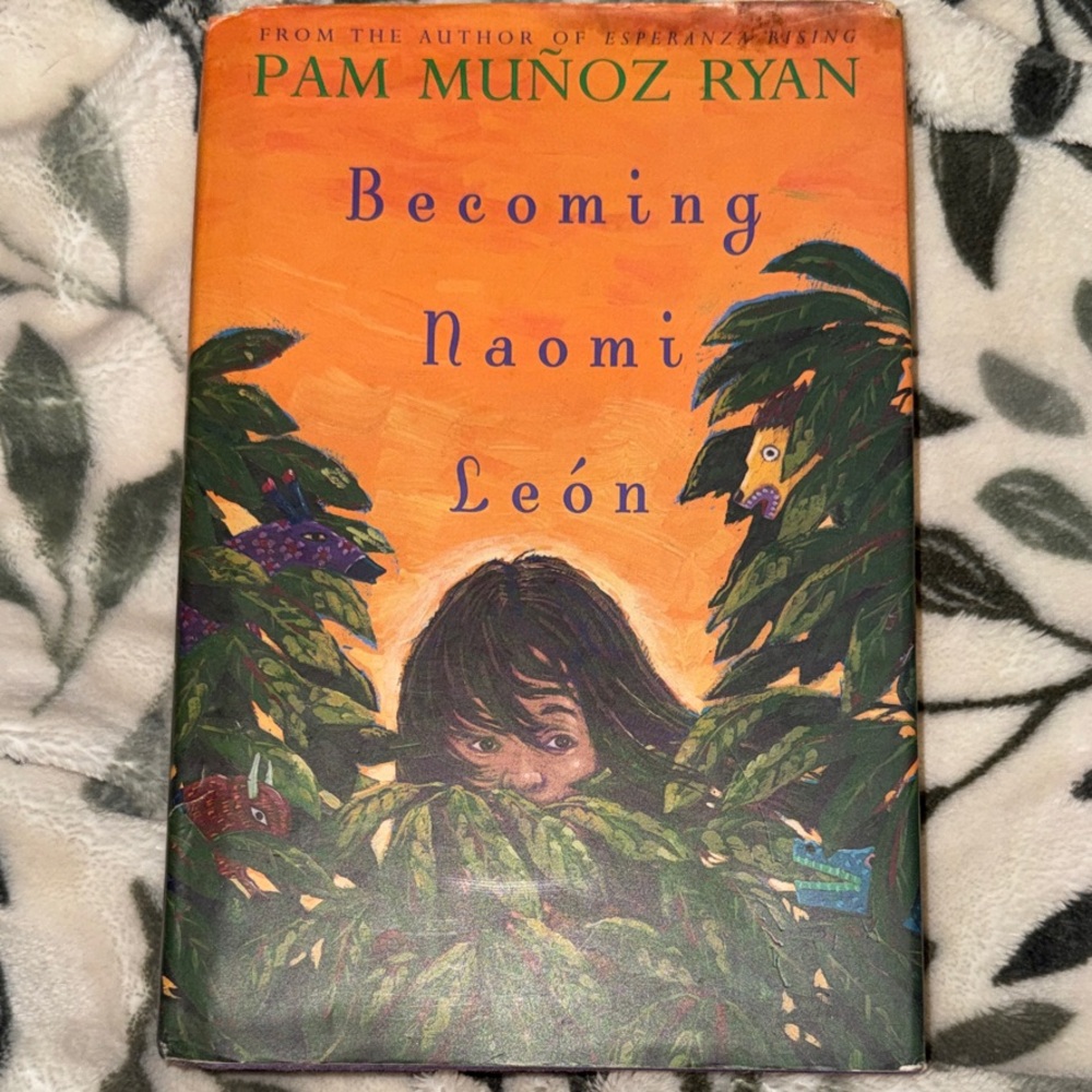 Becoming Naomi León Book